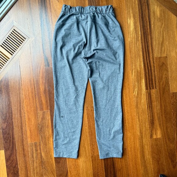 Lululemon On the Fly Heathered Gray Pants Sz 4 - Picture 3 of 8
